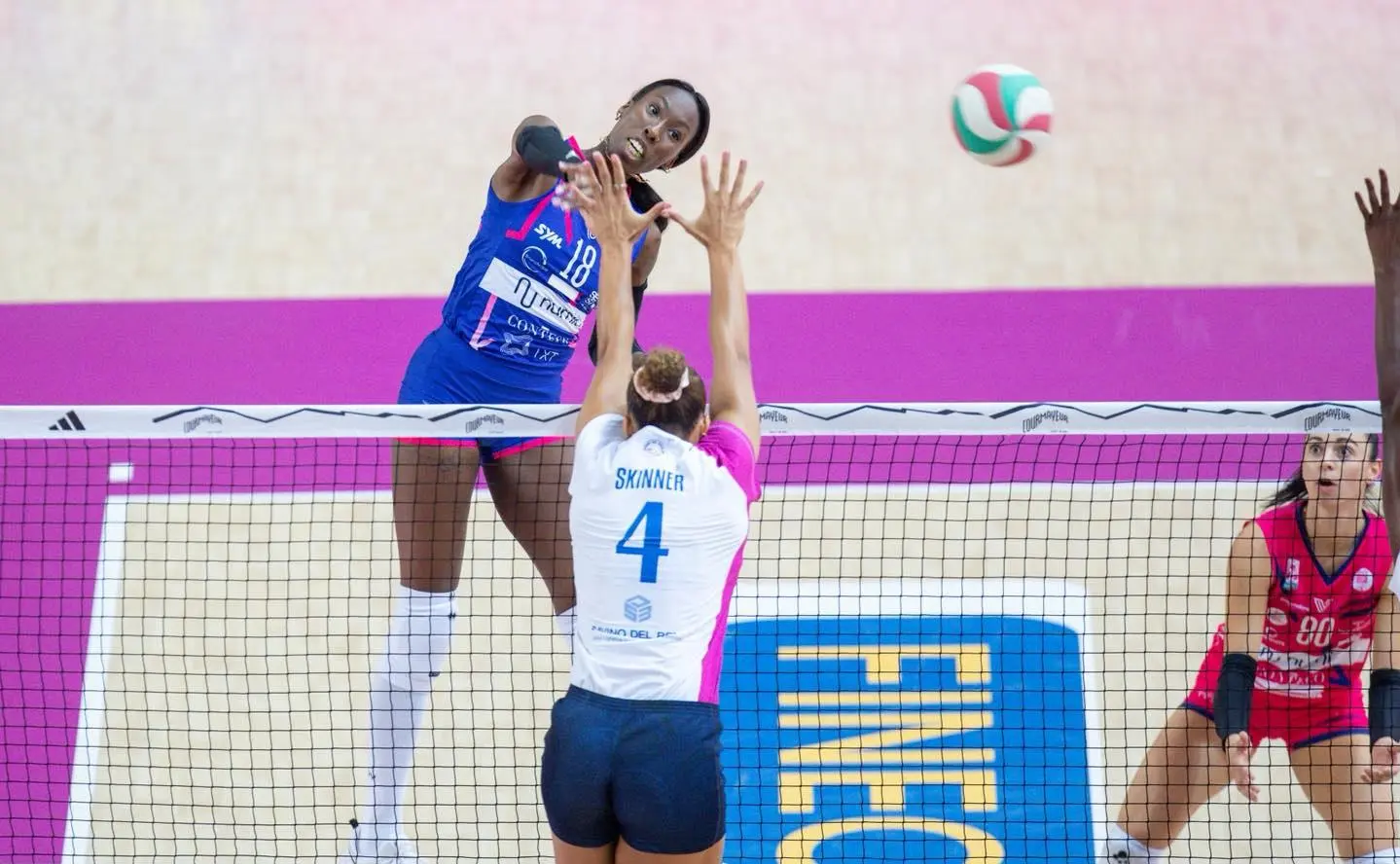 内新赛季首, 目的就是找